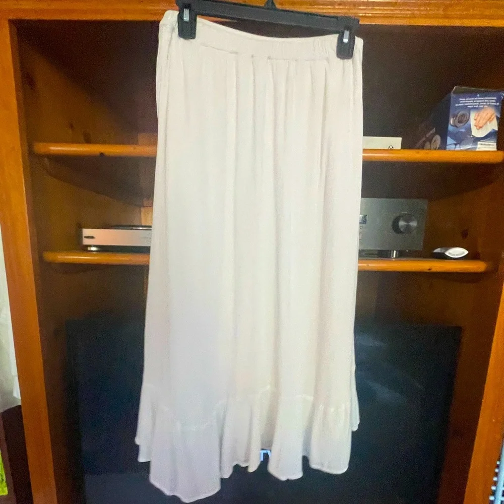 COPY - White Hinge Midi Skirt Size S - Picture 1 of 14